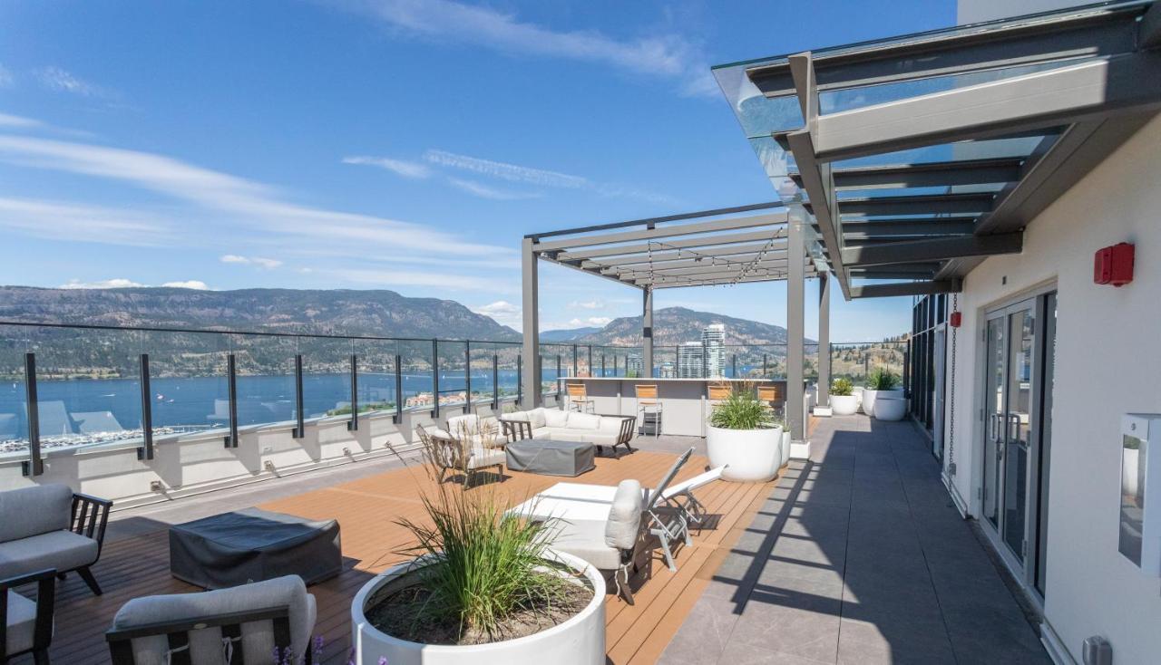 Awesome View 21 Two Bedroom One Bath Downtown Lake View Near Beach Келоуна Экстерьер фото